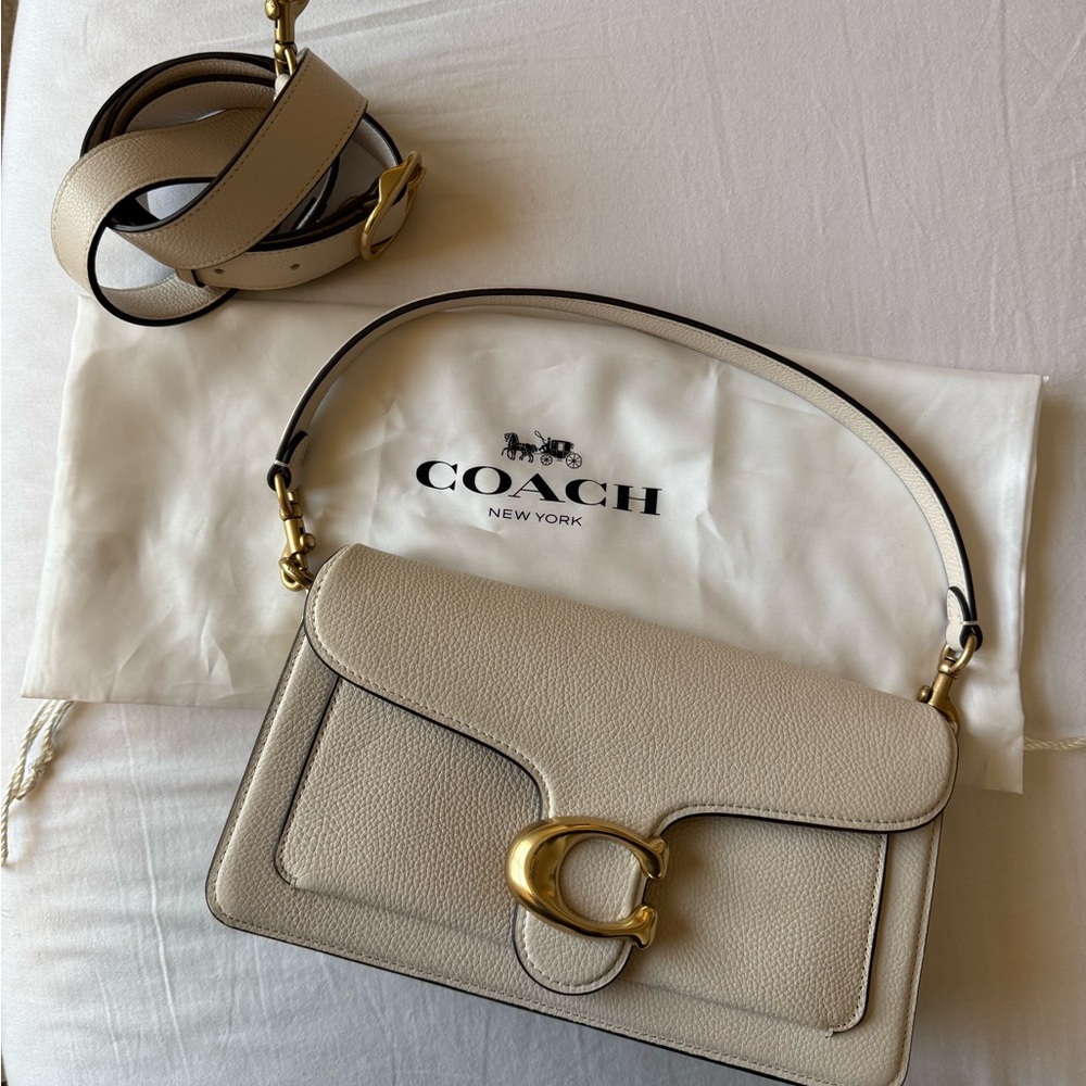 Coach tabby 26 shoulder bag in Chalk